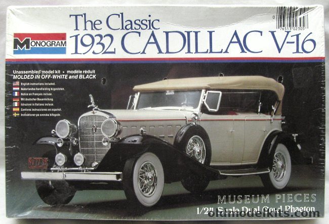 Monogram 1/24 1932 Cadillac V-16 Dual Cowl Phaeton Fleetwood Body, 2305 plastic model kit